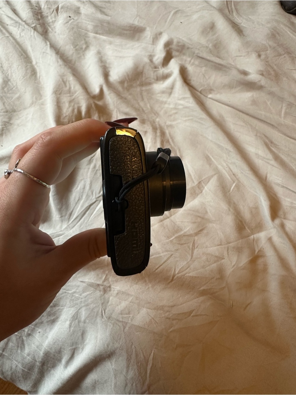 Compact Digital Camera - Black - Picture 2 of 4